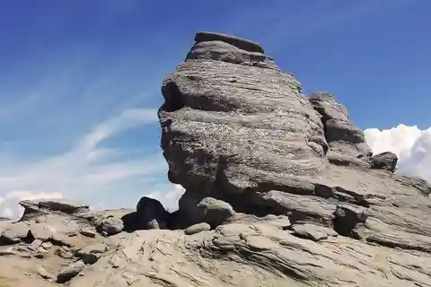 De Bucareste: Castelo de Peles e viagem de 1 dia a Sfinxul e Babele