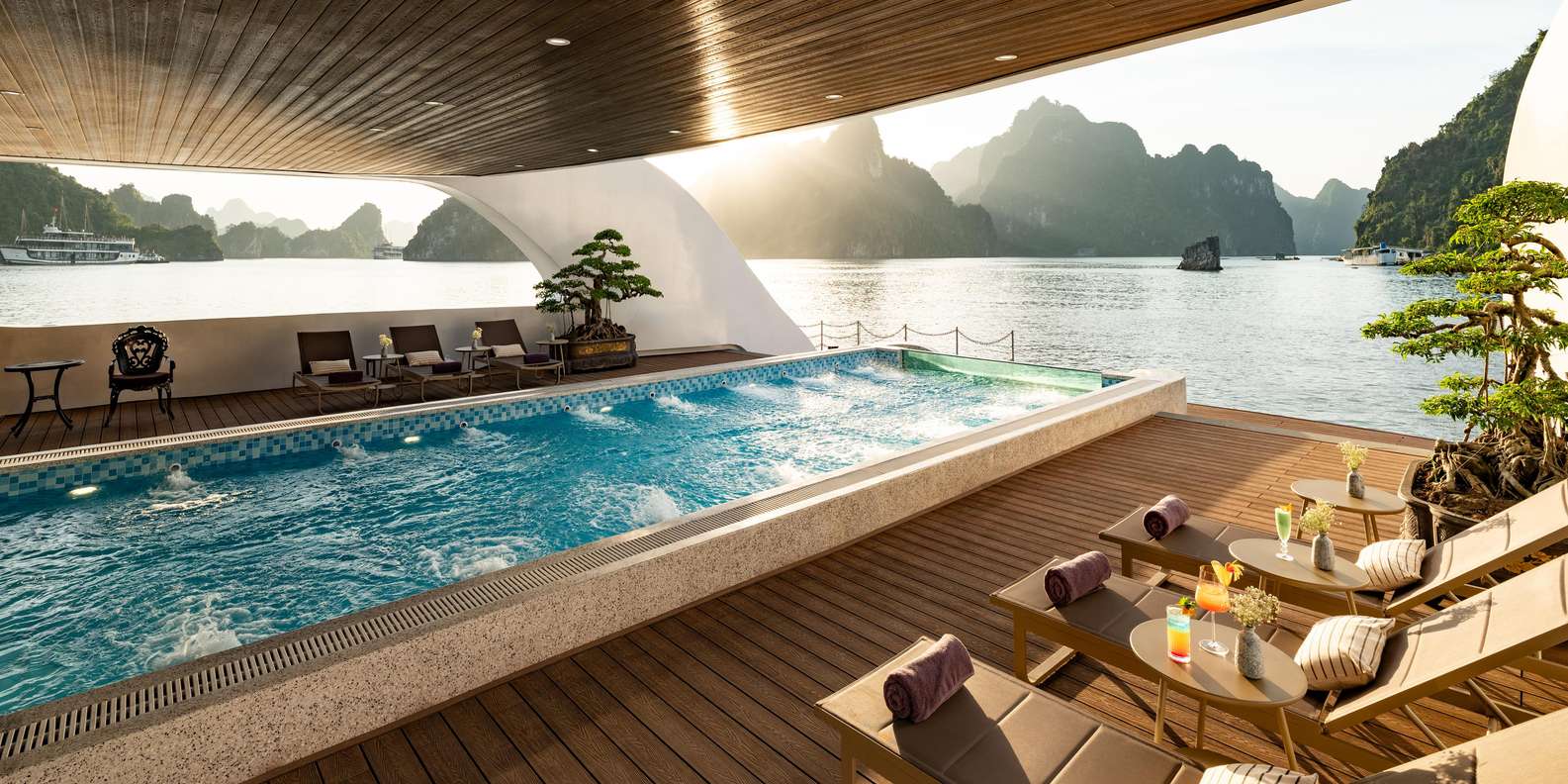 Hanoi: 2-Day Lan Ha &Halong Luxurious Cruise w/Balcony Cabin