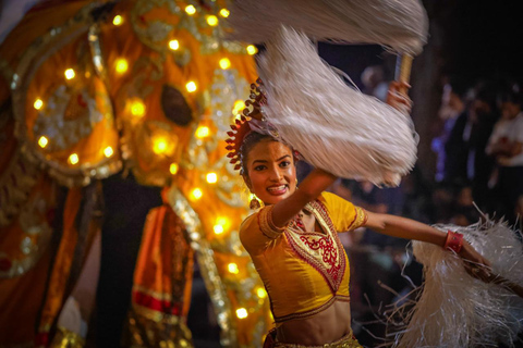 From Colombo: 2-Day Curated Kandy Esala Perahera Experience