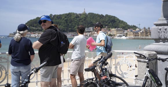 San Sebastián: Guided E-Bike Tour