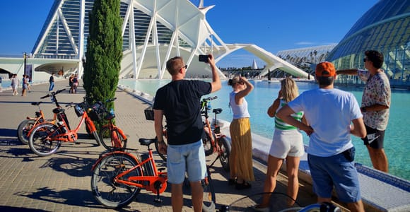 Valencia Top Sights Bike Tour: Old Town, Turia &City of Arts