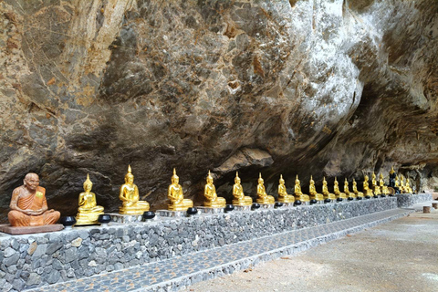 Khao Sok: Excursión Privada en Balsa de Bambú y Templo de la Cueva de la SelvaAventura privada