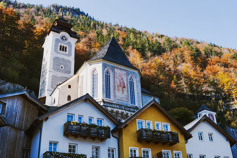 From Vienna: Hallstatt and Alpine Peaks with Skywalk Lift Tour with Pickup