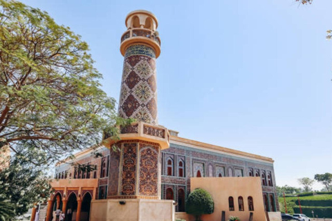 Doha: Extended Guided City Tour with Traditional Dhow Cruise Private Tour