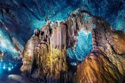 VISITA ALLA GROTTA DI PHONG NHA TOUR DI GRUPPO DI 1 GIORNO DA HUE