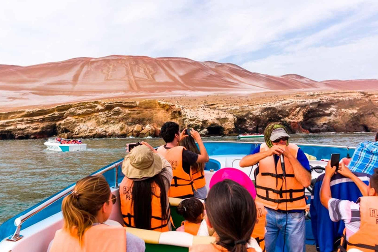 Ballestas-Huacachina oasis and overflight in Nasca from Lima