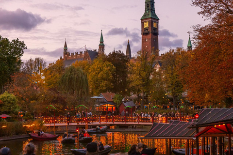 Köpenhamn: Halloween på Tivoli – inträde och åkatturHalloween på vardagar: Inträdesbiljett med obegränsade åkattraktioner