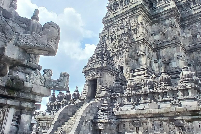 Yogyakarta: Prambanan Temple Guided Tour with Pickup