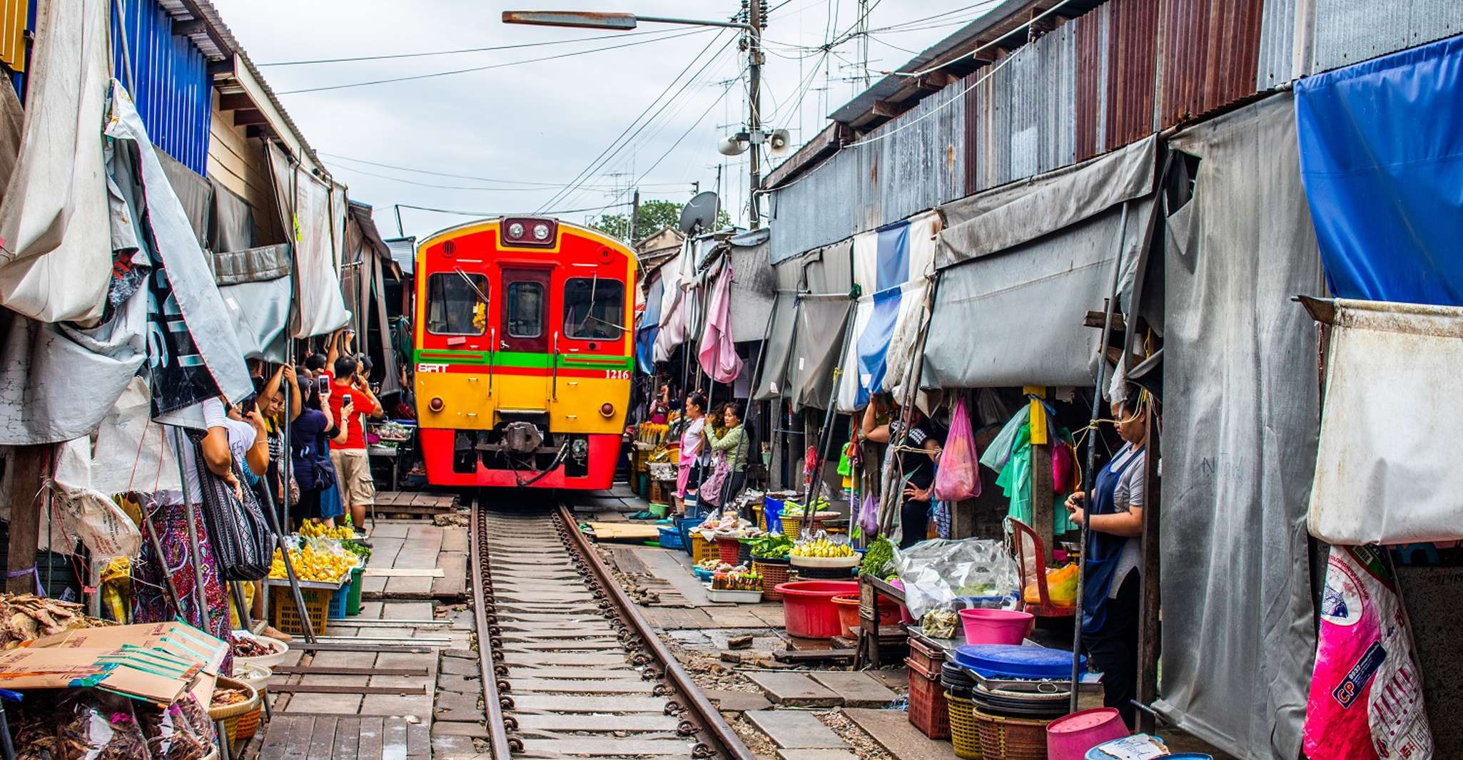 Bangkok, Kanchanaburi, Glamping de 2 jours en Jungle et Erawan - Hizvo