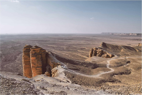 Edge of The World Riyadh und Besuch der Fledermaushöhle mit dem Bus