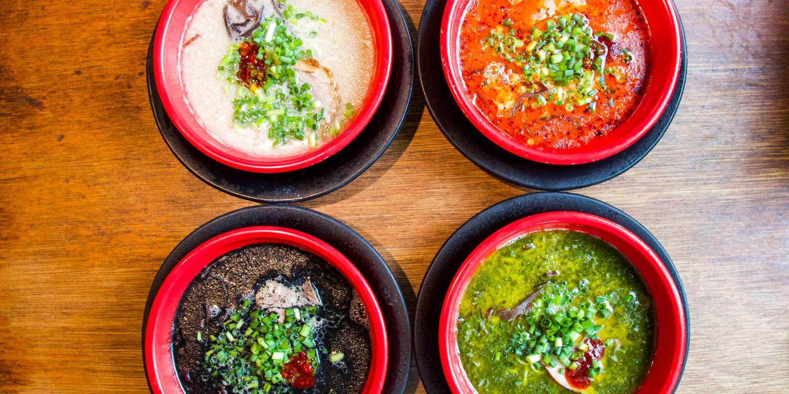 Tokyo: Ramen Tasting Tour with 6 Mini Bowls of Ramen