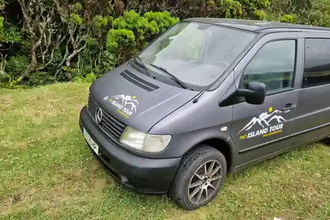 Terceira Island: Full Day Van Tour with Traditional Lunch