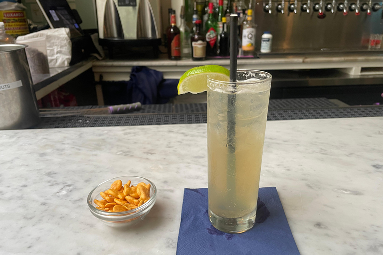 DC: tour gastronomico dei quartieri locali con DrinkEatWalk ToursDC: tour gastronomico nel quartiere con DrinkEatWalk Tours