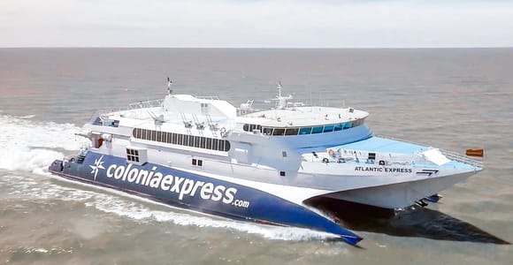 Von Buenos Aires aus: Colonia Fähre Tickets und optionale Tour