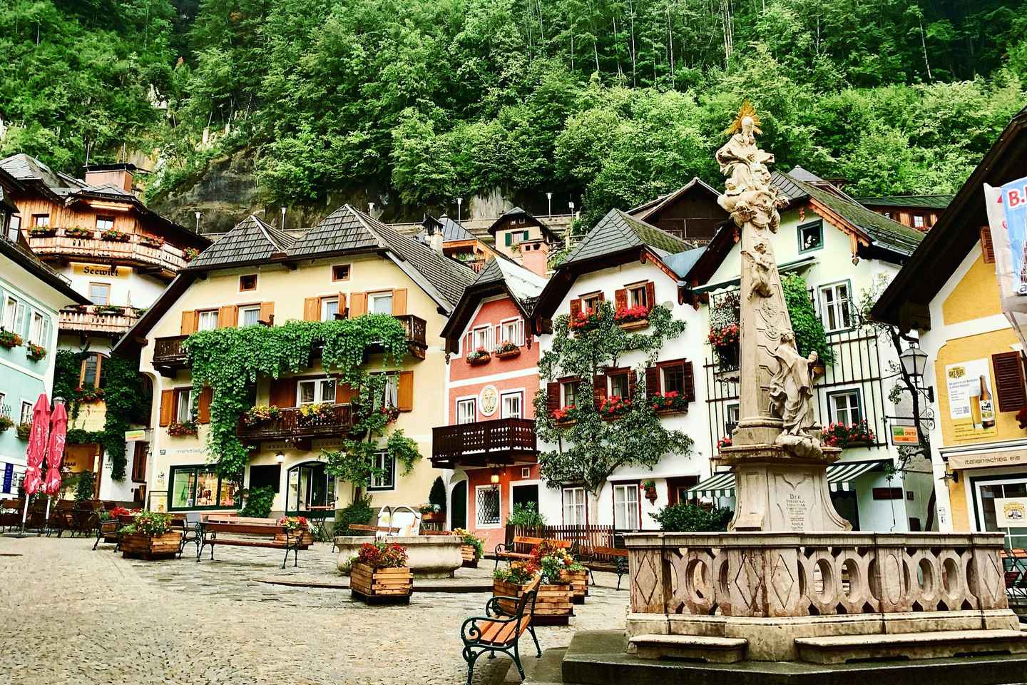 From Salzburg: Private Day Trip to Hallstatt with St. Gilgen