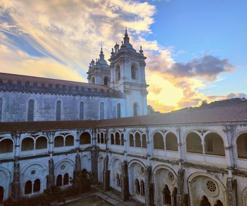 Fra Lissabon: Middelaldertur, Batalha, Tomar, Alcobaça, Óbidos