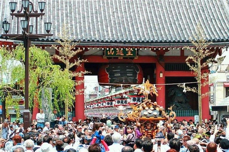 Tokyo: Guided Walking Tour with Wagashi Making Class