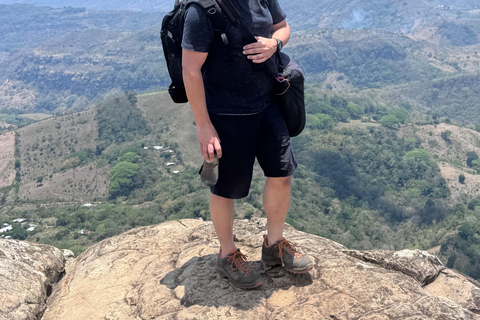 La Libertad: Wycieczka do Peñón de ComasaguaLa Libertad: Wycieczka na szczyt Peñón de Comasagua