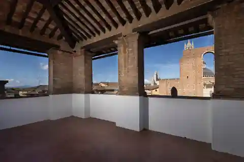 Siena: Papesse Palace Entrance Ticket with Panorama