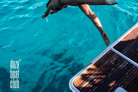 Ibiza : Croisière d&#039;une journée à Formentera avec Paella et boissons