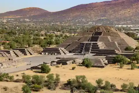 Ciudad de México: Visita guiada vespertina a las Pirámides de Teotihuacán
