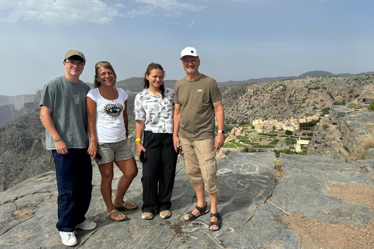 Shared Tour to Nizwa, Birkat Al Mouz & Green Mountain