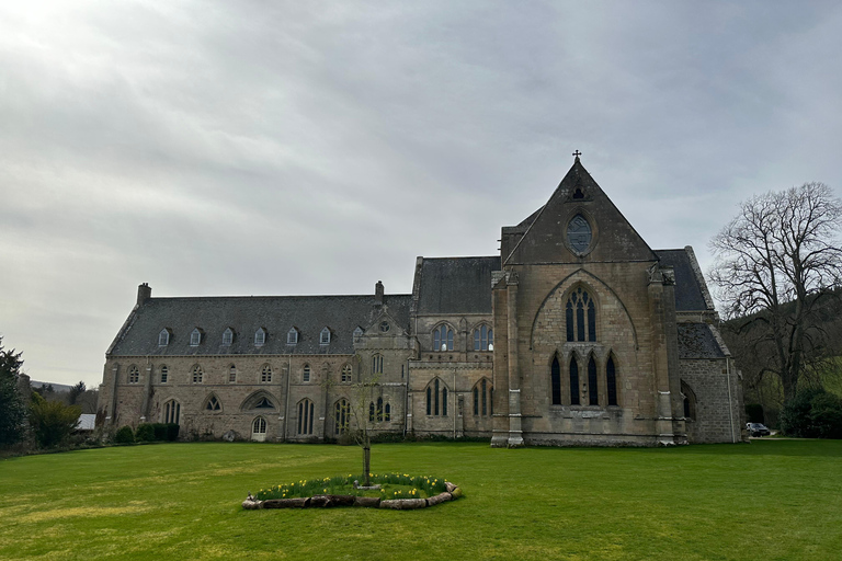 Inverness: Private Tour to Brodie Castle, Fort George & More Private Vehicle 1-4 Passengers