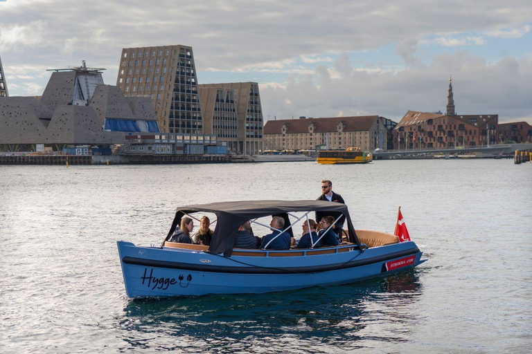 Copenhagen: Exclusive Guided Boat Tour