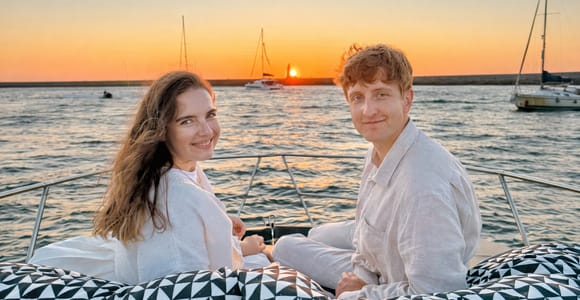 Porto: rondvaart tijdens zonsondergang op de Douro met drankje (kleine groep)