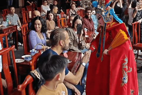 Chongqing: All-Inclusive Pass to Huguang Guild Hall, Zui Bayu Show, and Tea