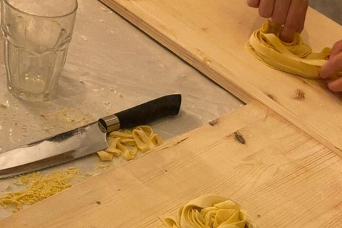 Spanish Steps - Pasta Class with wine and tiramisù Spanish Steps - Pasta&tiramisù cooking class