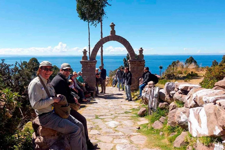 Uros, Taquile 1 dia saindo de Cusco com desembarque em Cusco