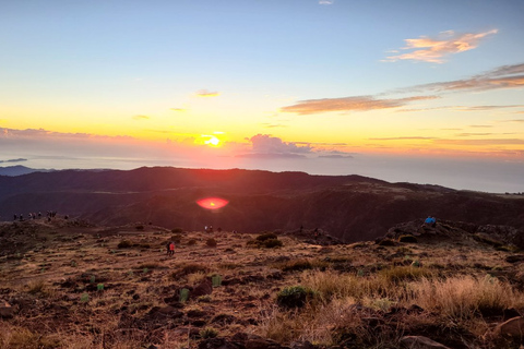 Madeira: Soluppgångstur till Pico do AreeiroMadeira: Pico do Areeiro soluppgångstur