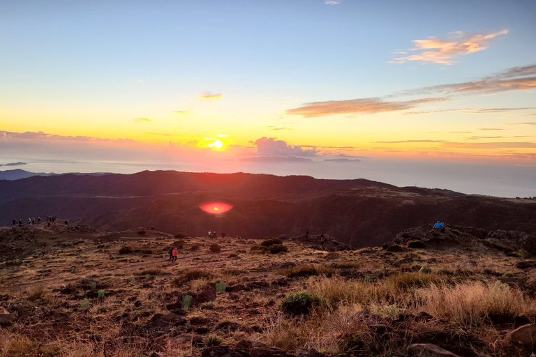 Madeira: Soluppgångstur till Pico do AreeiroMadeira: Pico do Areeiro soluppgångstur