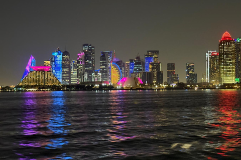 Doha: Sonnenuntergang/Serenade, traditionelle Dau-Bootsfahrt, Dinner-BootsfahrtLuxuriöse Dinner-Bootsfahrt mit Pick &amp; Drop-Service