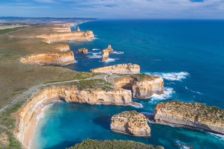 Great Ocean Road Boutique Minibus Reverse Tour & 12 Apostles Minibus Meeting Point Pickup (Max 23 Guests)