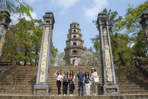 Transfer von Da Nang oder Hoi An nach Hue über Hue City Tour