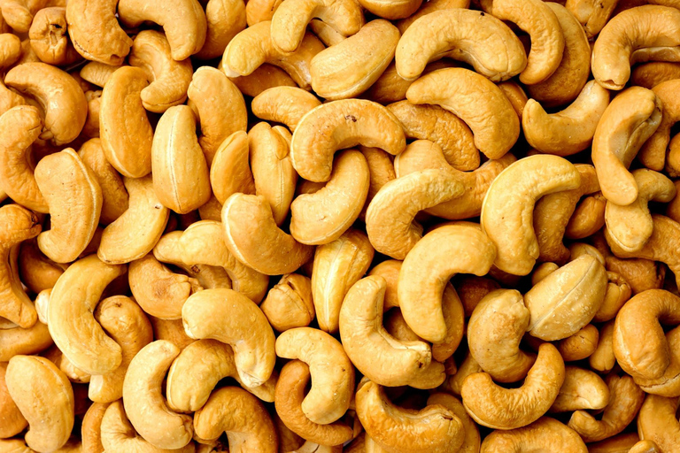 Phuket Half Day : Sightseeing Tour + Night Market + Guide