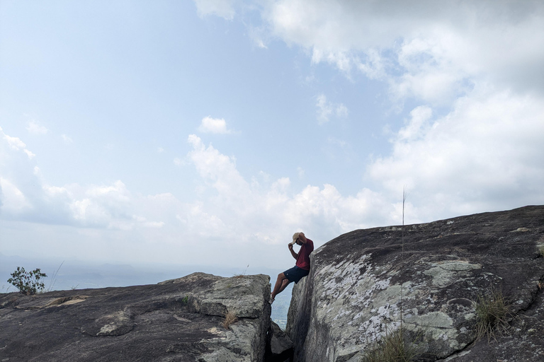 Avventura escursionistica a Dolukanda – La roccia curativa di Aristhana