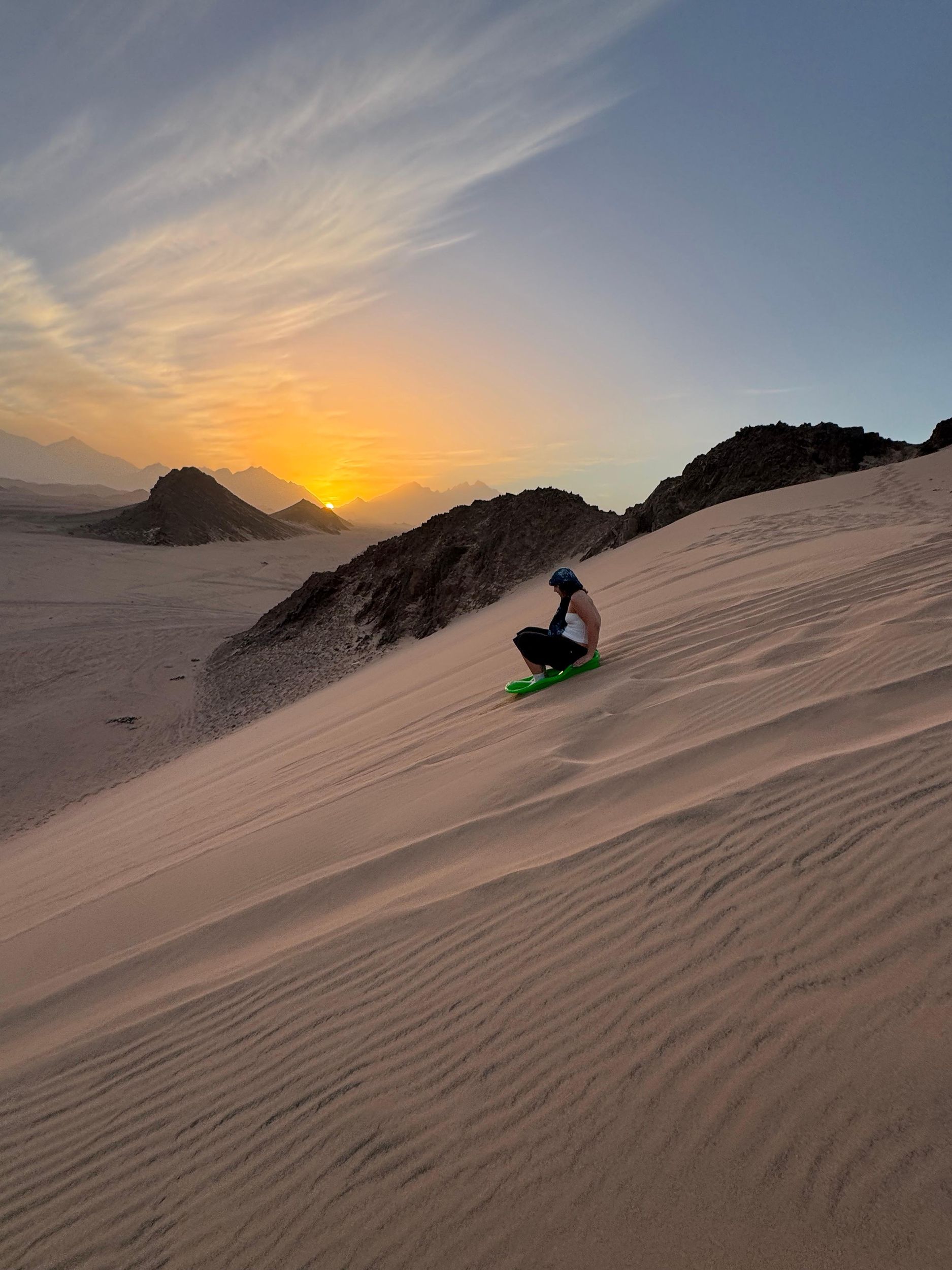 Hurghada: Tour zum Berg Shaib El Banat mit Sandboarding