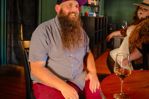 سولفانج جولة في النبيذ والجريمة الحقيقية مع مشروبات مشمولة