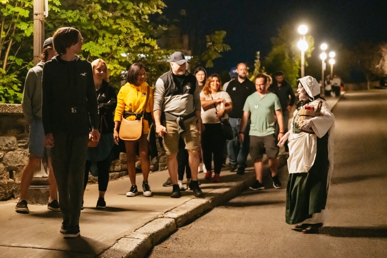 Quebec Interactive Street Theatre: "Misdaden in Nieuw-Frankrijk"Interactief straattheater in het Engels