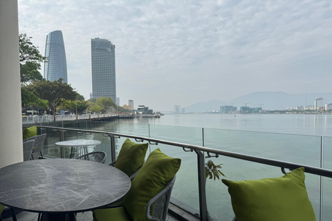 Da Nang: Fireworks Festival Dinner with Hotel Transfer 2026