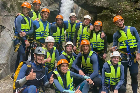 Extreme Canyoning ALL Inclusive perto de MedellínRio El Chispero