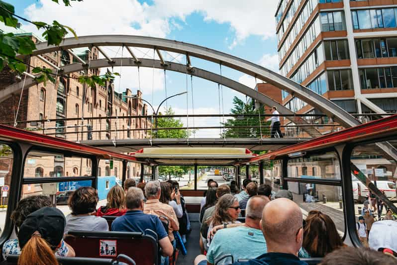 Hamburg: Hop-On-Hop-Off-Bus Mit Alster- Oder Hafenrundfahrt | GetYourGuide