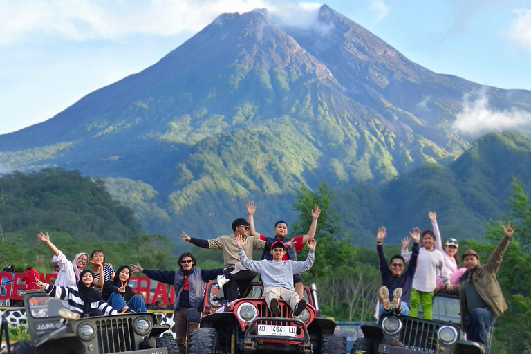 The Mighty Merapi: Witness the Beauty of Lava Flows Merapi Midnight Adventure Shared Trip with Expert Guide