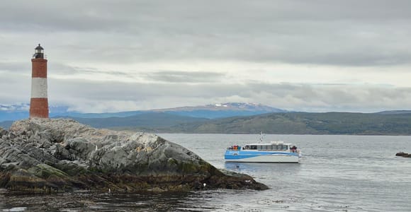 Full Day Ushuaia: Canal Beagle + Pingüinera