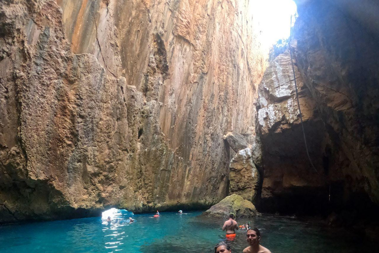 Moraig: Excursão de caiaque para Moraig e Caverna peces-testos