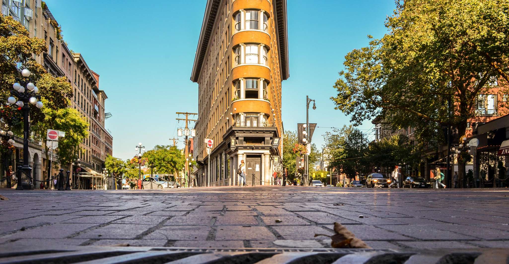Gastown's Epicurean Journey, A Walk Through History & Taste - Hizvo