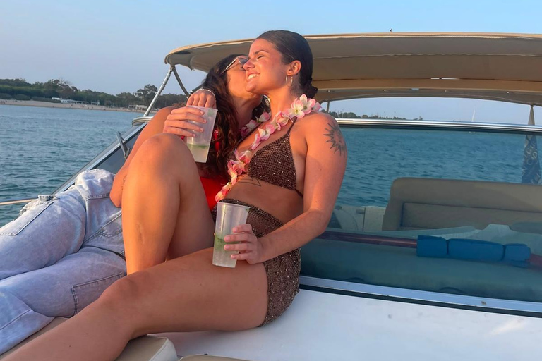 2 h Cádiz Experience on Private Yacht + Sherry wine tasting